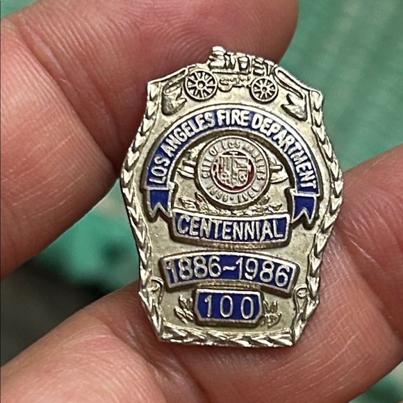 Vintage Other - 🖤1886-1986 LOS ANGELES FIRE DEPARTMENT CENTENNIAL lapel pin